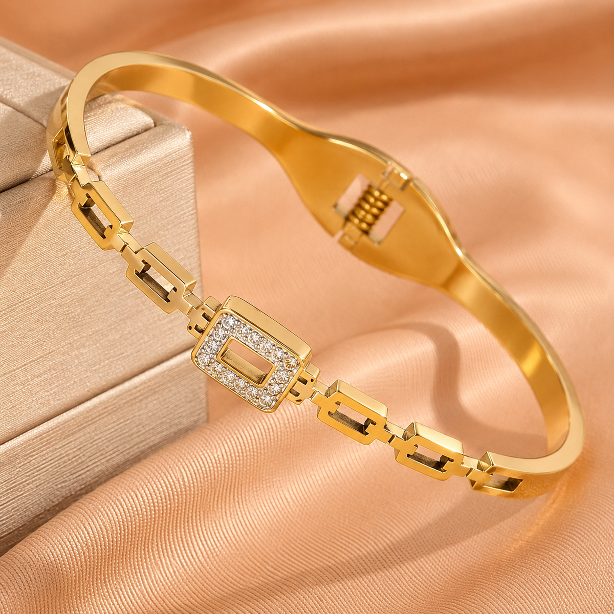 Luxe Chain Gold-Tone Anti-Tarnish Bangle Bracelet