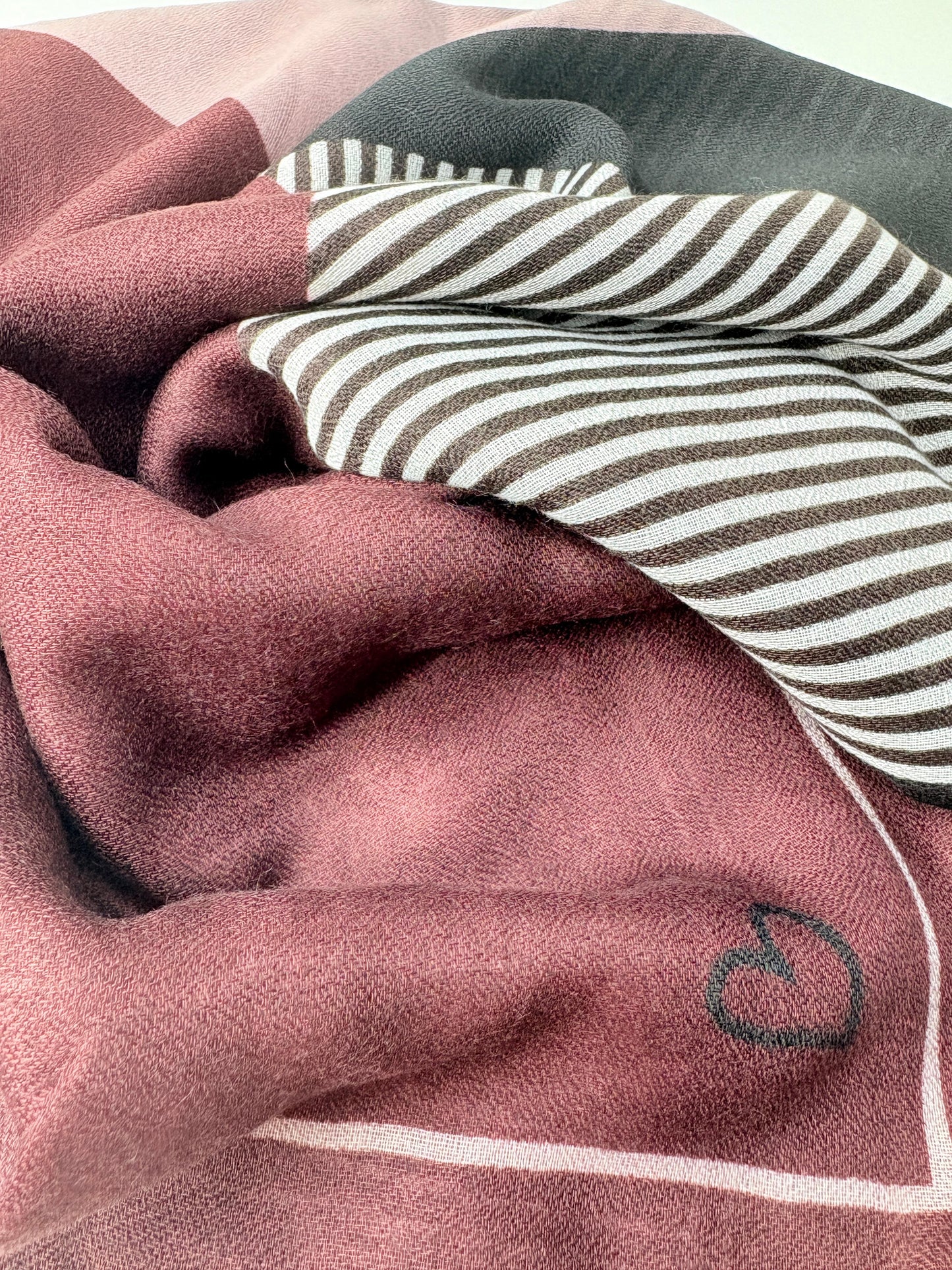 Cozy Burgundy Printed Viscose Scarf