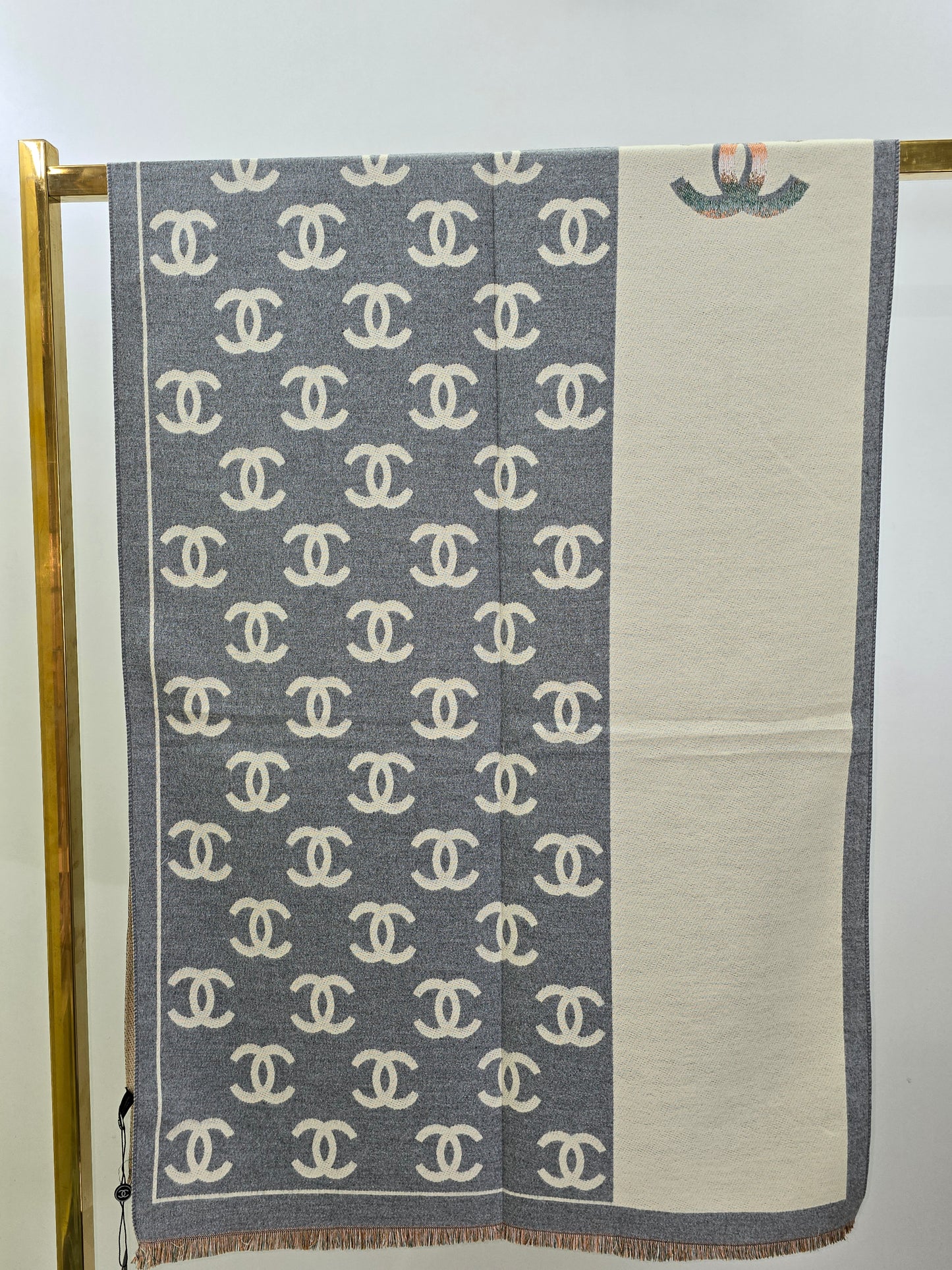 GG Gray Printed Winter Shawls