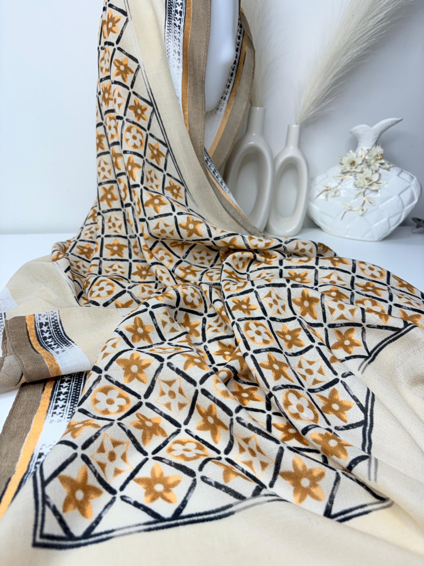 Flower L Printed Viscose Scarf