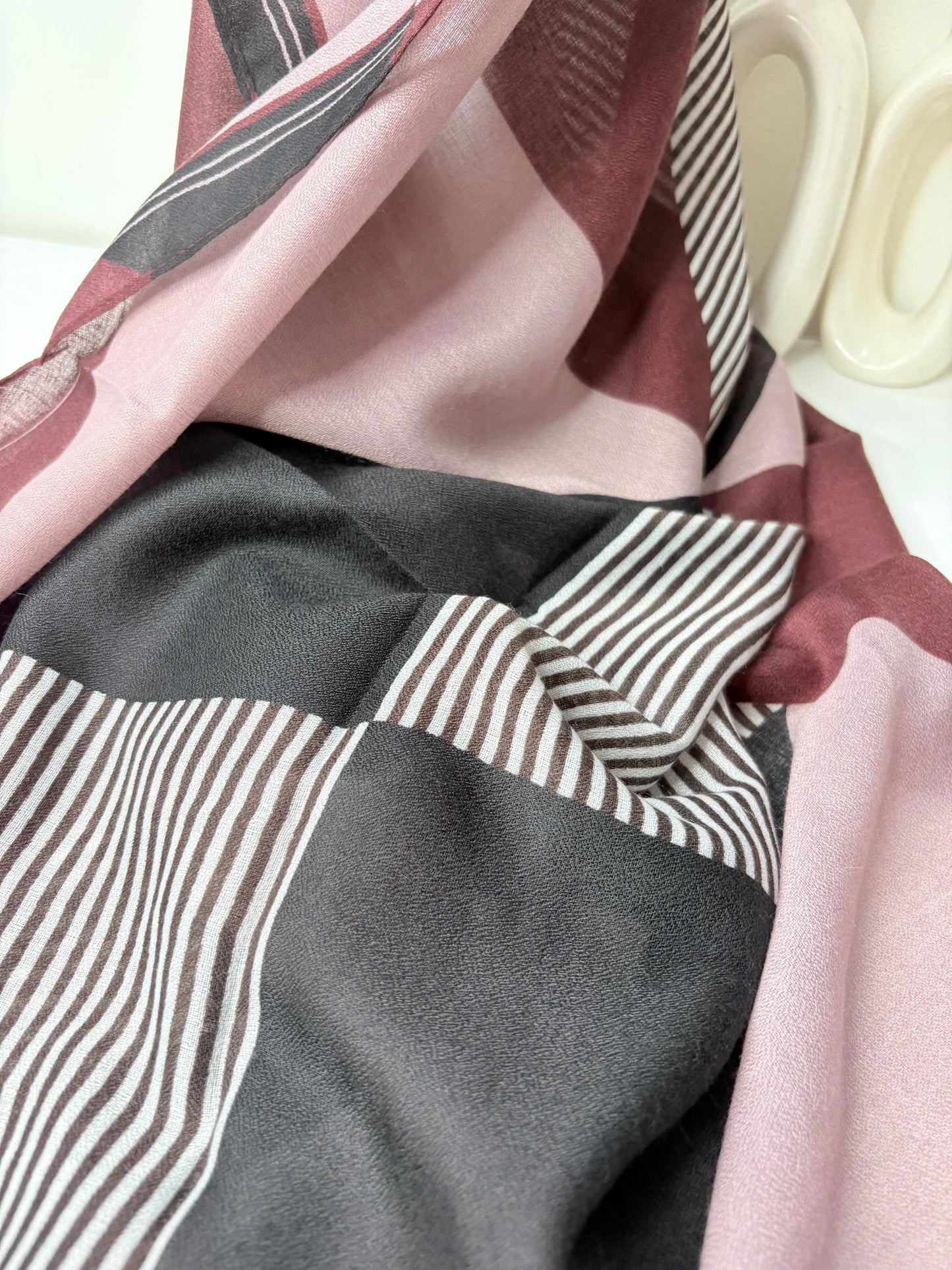 Cozy Burgundy Printed Viscose Scarf