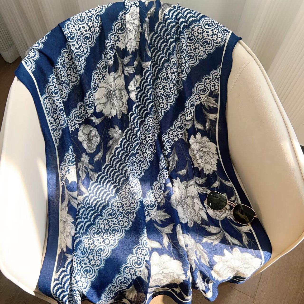 Floral Blue Charm Hit Printed Viscose Scarf