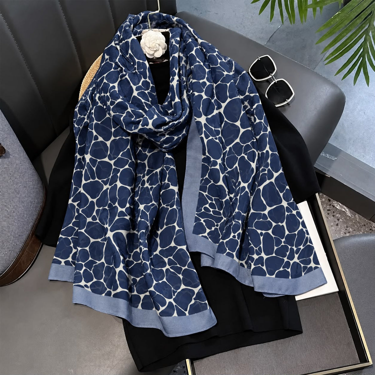 Blue And White Giraffe Print Printed Viscose Scarf